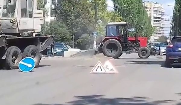 В Запорожье испортили новый асфальт (ВИДЕО) Фото № 0 В Запорожье испортили новый асфальт (ВИДЕО) Фото № 0