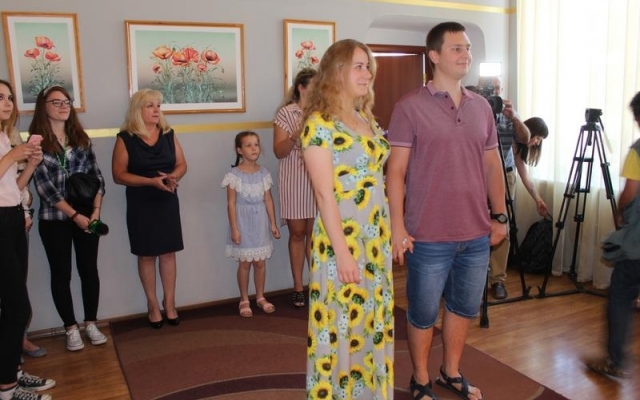 Запорожские молодожены получили подарки (ФОТО) Фото № 3 Запорожские молодожены получили подарки (ФОТО) Фото № 3