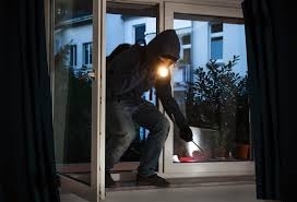 В Запорожской области неизвестные в масках пробрались в дом к пенсионеру Фото № 0 В Запорожской области неизвестные в масках пробрались в дом к пенсионеру Фото № 0