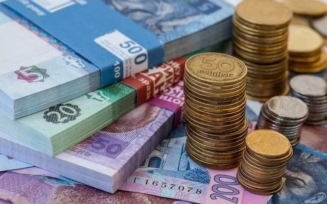 У бабушки украли трехлитровый бутыль со 130-ю тысячами гривен Фото № 0 У бабушки украли трехлитровый бутыль со 130-ю тысячами гривен Фото № 0