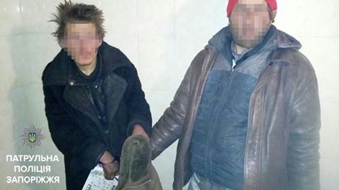 В туалете запорожского вокзала ограбили мужчину Фото № 0 В туалете запорожского вокзала ограбили мужчину Фото № 0