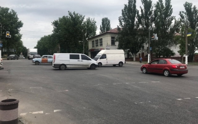 Виновник ночного ДТП нанес убытков на 100 тысяч гривен (ФОТО) Фото № 1 Виновник ночного ДТП нанес убытков на 100 тысяч гривен (ФОТО) Фото № 1