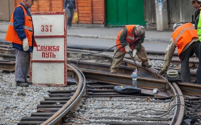 В Шевченковском районе заканчивают реконструкцию перекрестка (ФОТО) Фото № 6 В Шевченковском районе заканчивают реконструкцию перекрестка (ФОТО) Фото № 6