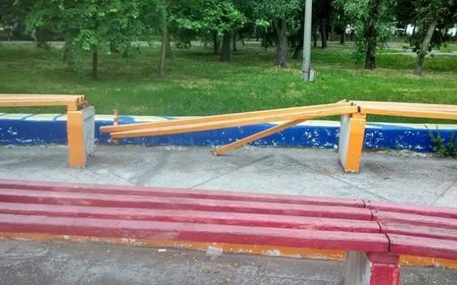 Фотофакт: Вандалы продолжают разрушать Фотофакт: Вандалы продолжают разрушать