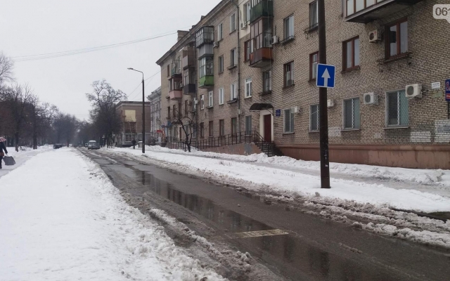 Запорожцев просят не выходить из домов: Как сейчас выглядят запорожские улицы (ФОТО) Фото № 7 Запорожцев просят не выходить из домов: Как сейчас выглядят запорожские улицы (ФОТО) Фото № 7