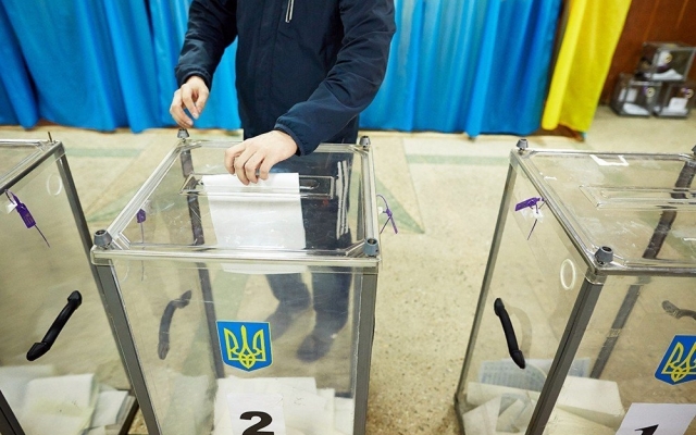 В Запорожской области видеокамеры зафиксировали фальсификации на выборах (ВИДЕО) Фото № 0 В Запорожской области видеокамеры зафиксировали фальсификации на выборах (ВИДЕО) Фото № 0