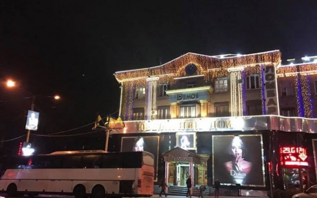 В Запорожье обыскивали известный ювелирный салон (ФОТО) Фото № 2 В Запорожье обыскивали известный ювелирный салон (ФОТО) Фото № 2