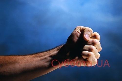 В Шевченковском районе пешеход напал на водителя легковушки (ВИДЕО) Фото № 0 В Шевченковском районе пешеход напал на водителя легковушки (ВИДЕО) Фото № 0