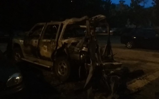 В Хортицком районе этой ночью сожгли машину (ФОТО) Фото № 1 В Хортицком районе этой ночью сожгли машину (ФОТО) Фото № 1