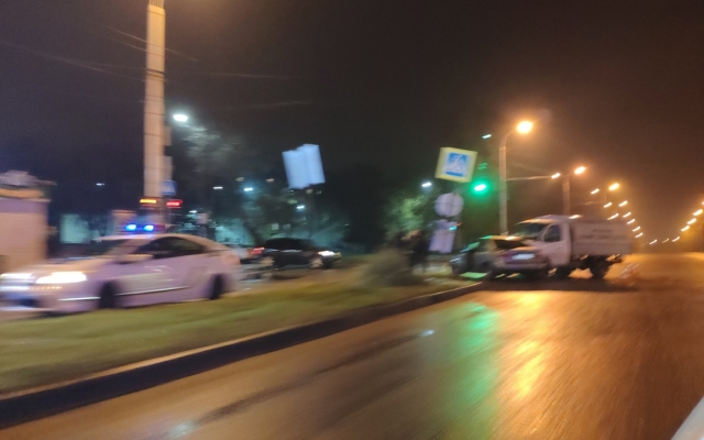 В Запорожье произошло ДТП между «ЗАЗ» и автомобилем ритуальных услуг Фото № 0 В Запорожье произошло ДТП между «ЗАЗ» и автомобилем ритуальных услуг Фото № 0