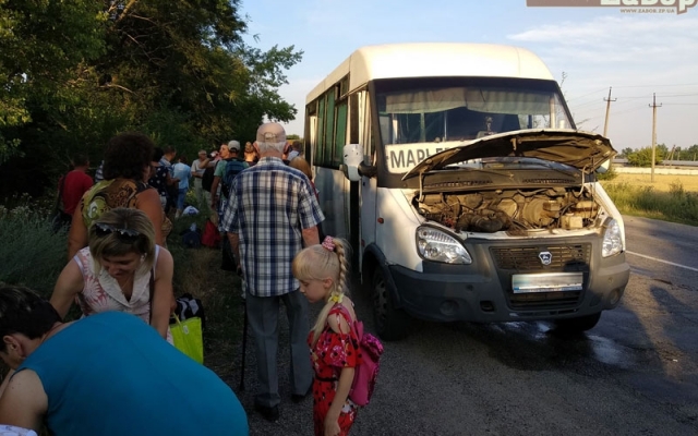 Под Запорожьем четыре автомобиля получили повреждения из-за разбросанных запчастей (ФОТО, ВИДЕО) Фото № 0 Под Запорожьем четыре автомобиля получили повреждения из-за разбросанных запчастей (ФОТО, ВИДЕО) Фото № 0