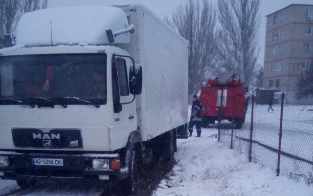 На запорожской трассе грузовик слетел в кювет (ФОТО) Фото № 0 На запорожской трассе грузовик слетел в кювет (ФОТО) Фото № 0
