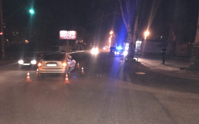 В Шевченковском районе велосипедист угодил под колеса авто (ФОТО) Фото № 1 В Шевченковском районе велосипедист угодил под колеса авто (ФОТО) Фото № 1