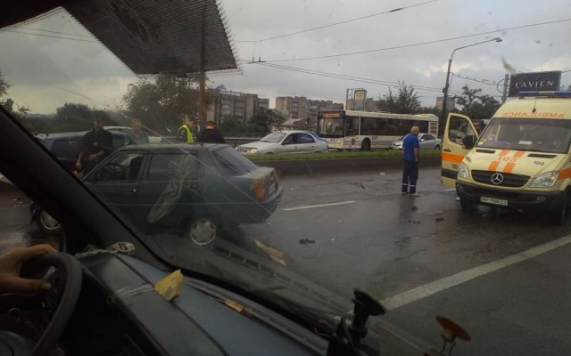 ДТП на дамбе в Запорожье: ДТП на дамбе в Запорожье: