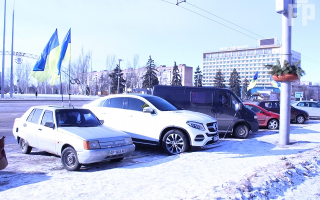 В Запорожье на День Соборности прошел автопробег Фото № 3 В Запорожье на День Соборности прошел автопробег Фото № 3