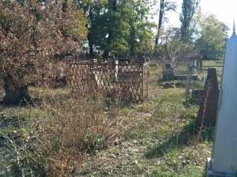 Время и вандалы разрушают старое кладбище в Мелитополе (ФОТО) Фото № 6 Время и вандалы разрушают старое кладбище в Мелитополе (ФОТО) Фото № 6