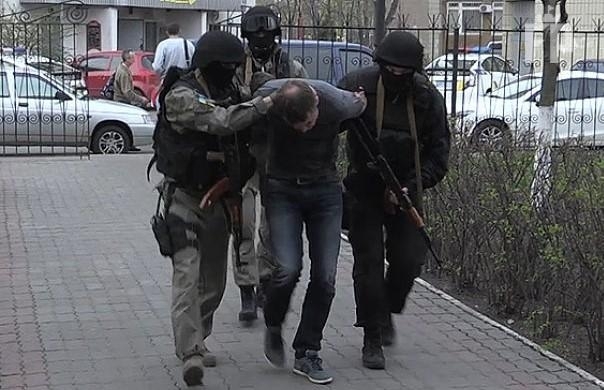 В Запорожье задержали банду, которую разыскивали в шести областях Украины Фото № 0 В Запорожье задержали банду, которую разыскивали в шести областях Украины Фото № 0