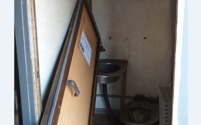 В пригородном поезде Запорожья пассажиры отказываются платить за проезд из-за нечеловеческих условий (ФОТО) Фото № 1 В пригородном поезде Запорожья пассажиры отказываются платить за проезд из-за нечеловеческих условий (ФОТО) Фото № 1