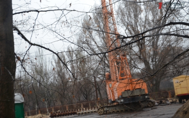 Возле Возле