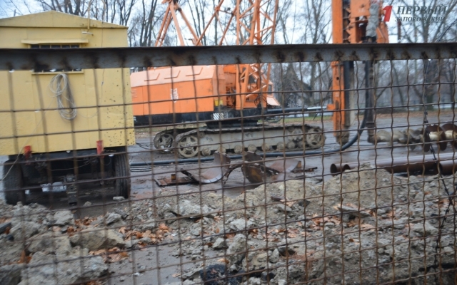 Возле Возле
