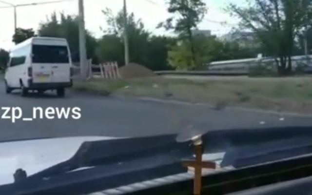 По Запорожью колесила аварийная маршрутка (ВИДЕО) Фото № 0 По Запорожью колесила аварийная маршрутка (ВИДЕО) Фото № 0