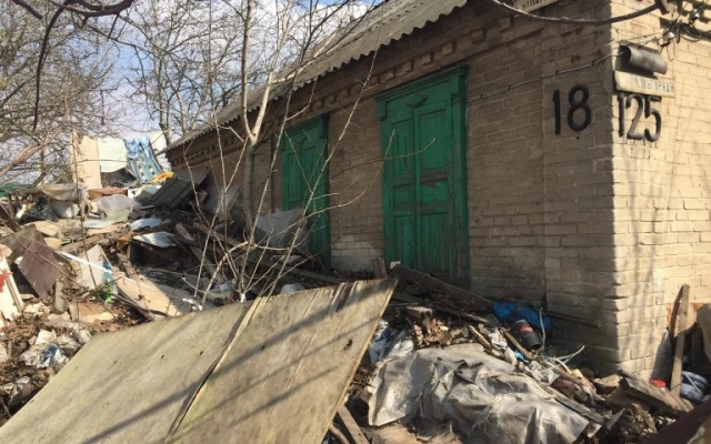 Дом-угроза возле детской поликлиники Фото № 0 Дом-угроза возле детской поликлиники Фото № 0