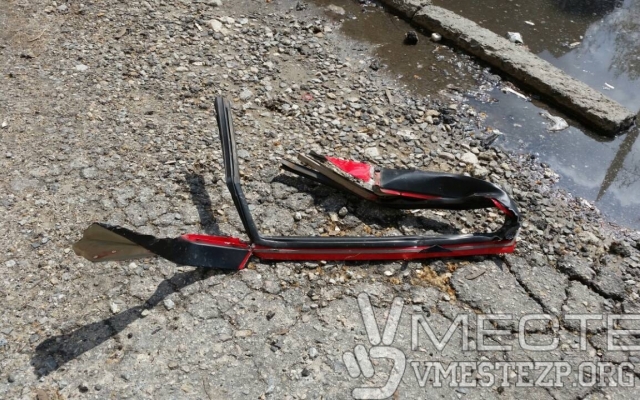 Появились фото страшного ДТП в Запорожье: Пассажир остался без головы Фото № 11 Появились фото страшного ДТП в Запорожье: Пассажир остался без головы Фото № 11