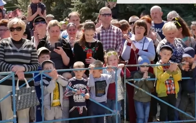 В сети появилось зрелищное видео с мероприятия по поводу запуска фонтана (ВИДЕО) Фото № 1 В сети появилось зрелищное видео с мероприятия по поводу запуска фонтана (ВИДЕО) Фото № 1