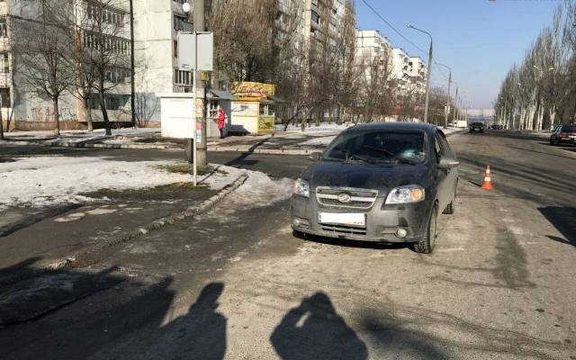 Водитель сбил женщин на переходе потому, что его ослепило солнце (ФОТО) Фото № 1 Водитель сбил женщин на переходе потому, что его ослепило солнце (ФОТО) Фото № 1