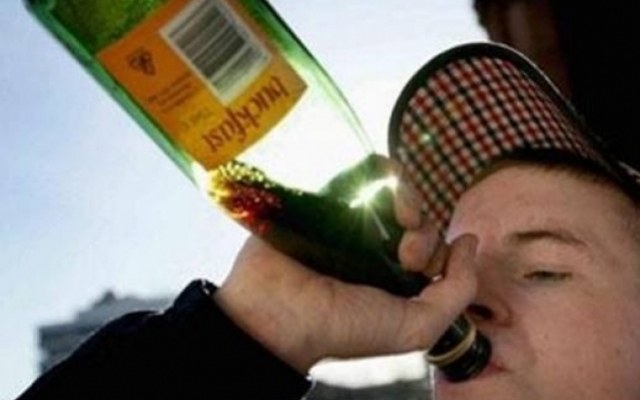 Под Запорожьем школьник отравился алкоголем Фото № 0 Под Запорожьем школьник отравился алкоголем Фото № 0