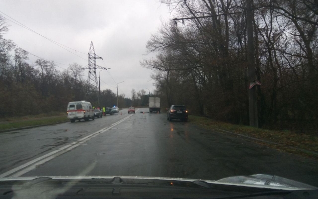 На Хортице в аварию попала машина На Хортице в аварию попала машина
