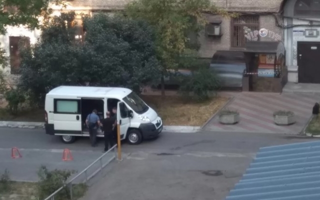 В Запорожье на улице Мира оцепили территорию и работают правоохранители (ФОТО) Фото № 0 В Запорожье на улице Мира оцепили территорию и работают правоохранители (ФОТО) Фото № 0