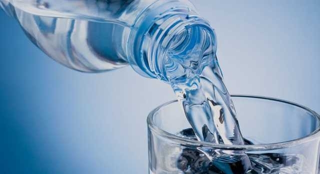 С полок магазинов исчезнут воды и напитки Фото № 0 С полок магазинов исчезнут воды и напитки Фото № 0