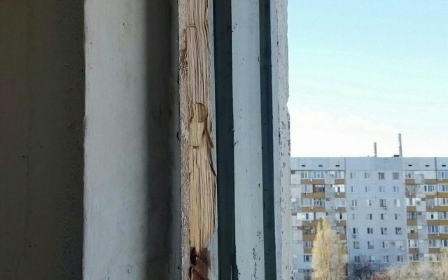 Под Запорожьем порывом ветра оторвало створку окна (ФОТО) Фото № 2 Под Запорожьем порывом ветра оторвало створку окна (ФОТО) Фото № 2