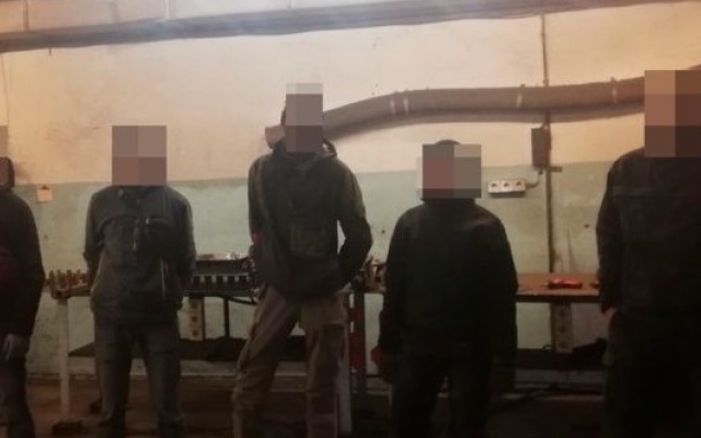 Полиция на частной территории в Запорожье задержала пятерых воров Фото № 0 Полиция на частной территории в Запорожье задержала пятерых воров Фото № 0