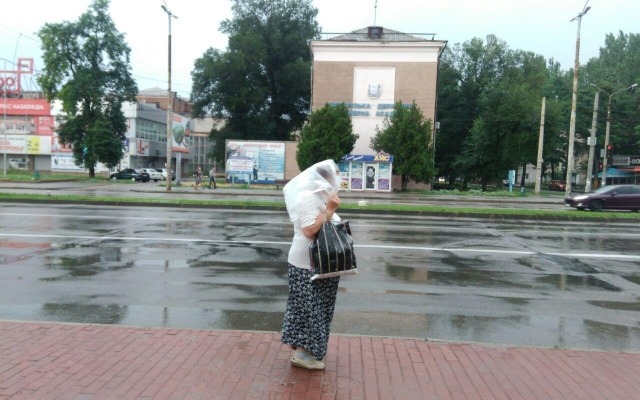 Запорожье вновь накрыло ливнем (ФОТО-ВИДЕО) Фото № 6 Запорожье вновь накрыло ливнем (ФОТО-ВИДЕО) Фото № 6