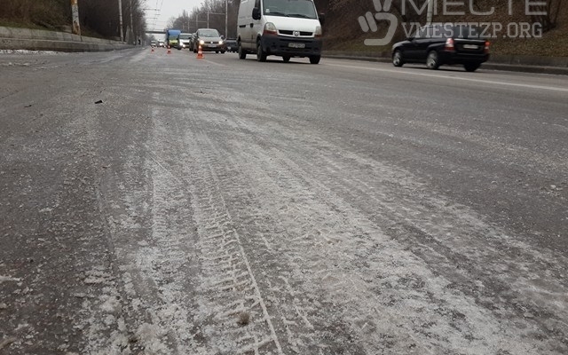 Запорожские коммунальщики виноваты в двойном ДТП Фото № 0 Запорожские коммунальщики виноваты в двойном ДТП Фото № 0