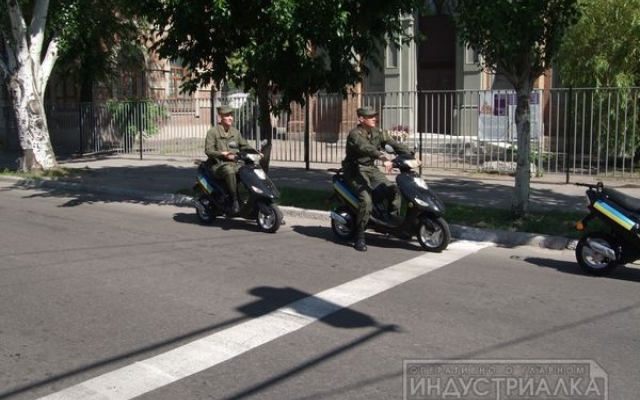 Улицы Бердянска заполнили бойцы Нацгвардии Улицы Бердянска заполнили бойцы Нацгвардии