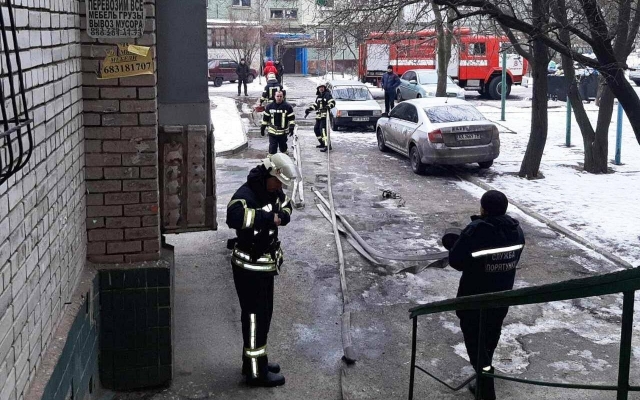 В запорожской многоэтажке погибли двое людей (ФОТО) Фото № 4 В запорожской многоэтажке погибли двое людей (ФОТО) Фото № 4