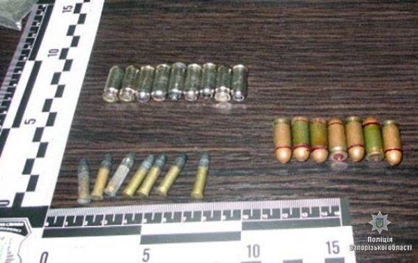 В Запорожской области нашли склад оружия и боеприпасов (ФОТО) Фото № 5 В Запорожской области нашли склад оружия и боеприпасов (ФОТО) Фото № 5