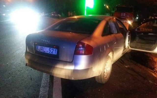 Подробности жуткой аварии на Кичкасе: Водитель погиб, пассажиры в тяжелом состоянии (ФОТО) Фото № 1 Подробности жуткой аварии на Кичкасе: Водитель погиб, пассажиры в тяжелом состоянии (ФОТО) Фото № 1
