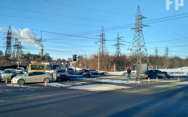 В Запорожье остановились троллейбусы Фото № 5 В Запорожье остановились троллейбусы Фото № 5