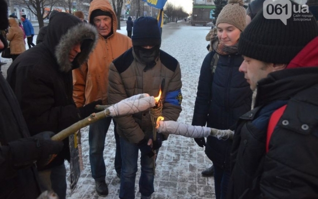 Сегодня в Запорожье прошло факельное шествие Фото № 0 Сегодня в Запорожье прошло факельное шествие Фото № 0