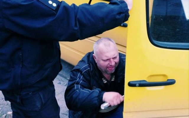 В Запорожье тщательно проверяют маршрутчиков (ФОТО) Фото № 5 В Запорожье тщательно проверяют маршрутчиков (ФОТО) Фото № 5