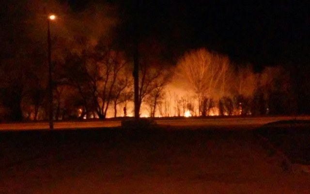 В спальном районе Запорожья - сильный пожар Фото № 4 В спальном районе Запорожья - сильный пожар Фото № 4