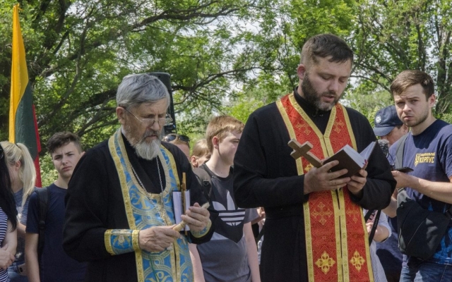 На Хортице открыли монумент На Хортице открыли монумент