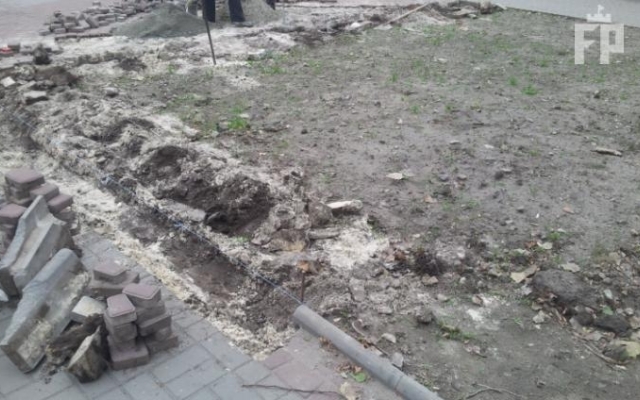 В Запорожской области Ленина «закатали» плиткой Фото № 2 В Запорожской области Ленина «закатали» плиткой Фото № 2