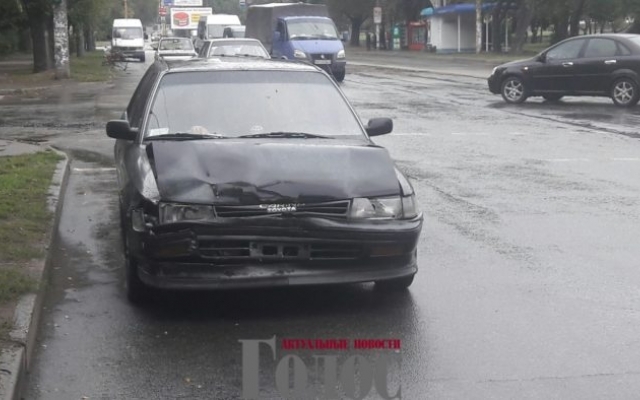 В Запорожье Toyota и BMW устроили ДТП на оживлённом перекрёстке (ФОТО) Фото № 0 В Запорожье Toyota и BMW устроили ДТП на оживлённом перекрёстке (ФОТО) Фото № 0