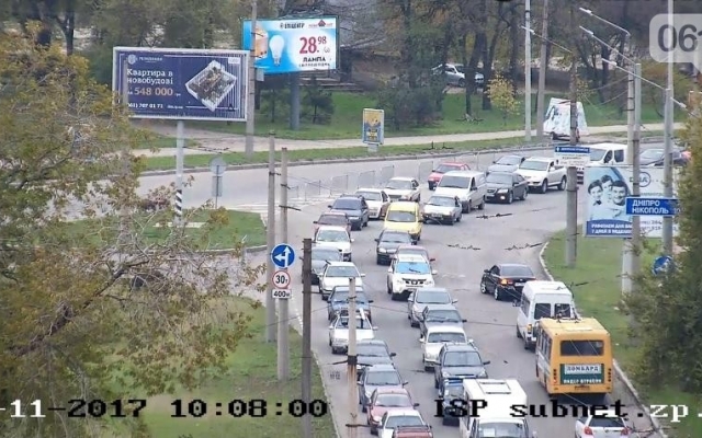 Кому - праздник, кому - пробки: Из-за марафона в Запорожье огромные пробки (ФОТО) Фото № 0 Кому - праздник, кому - пробки: Из-за марафона в Запорожье огромные пробки (ФОТО) Фото № 0
