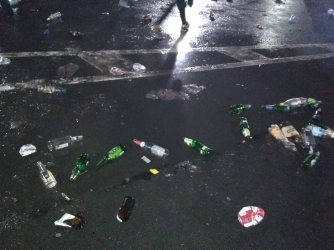 Мелитопольцы хорошо отдохнули: коммунальщики отработали оперативно Фото № 2 Мелитопольцы хорошо отдохнули: коммунальщики отработали оперативно Фото № 2